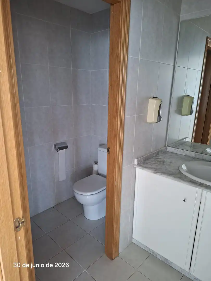 Badezimmer von Büro zur Miete in Massanassa