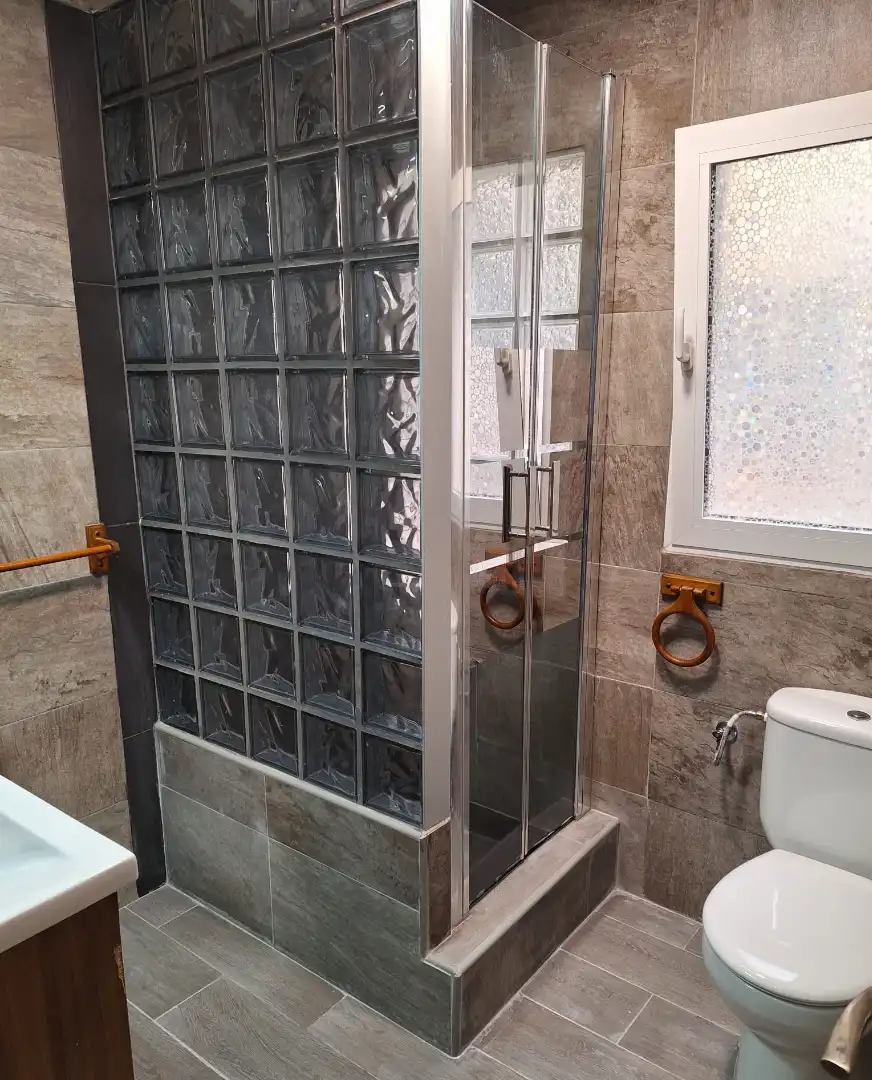 Baño de Piso de alquiler en Elda con Aire acondicionado, Amueblado y Horno