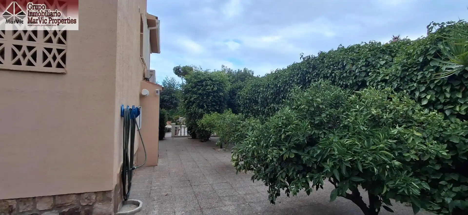 Jardí de Casa o xalet en venda en Benidorm amb Aire condicionat, Jardí privat i Terrassa