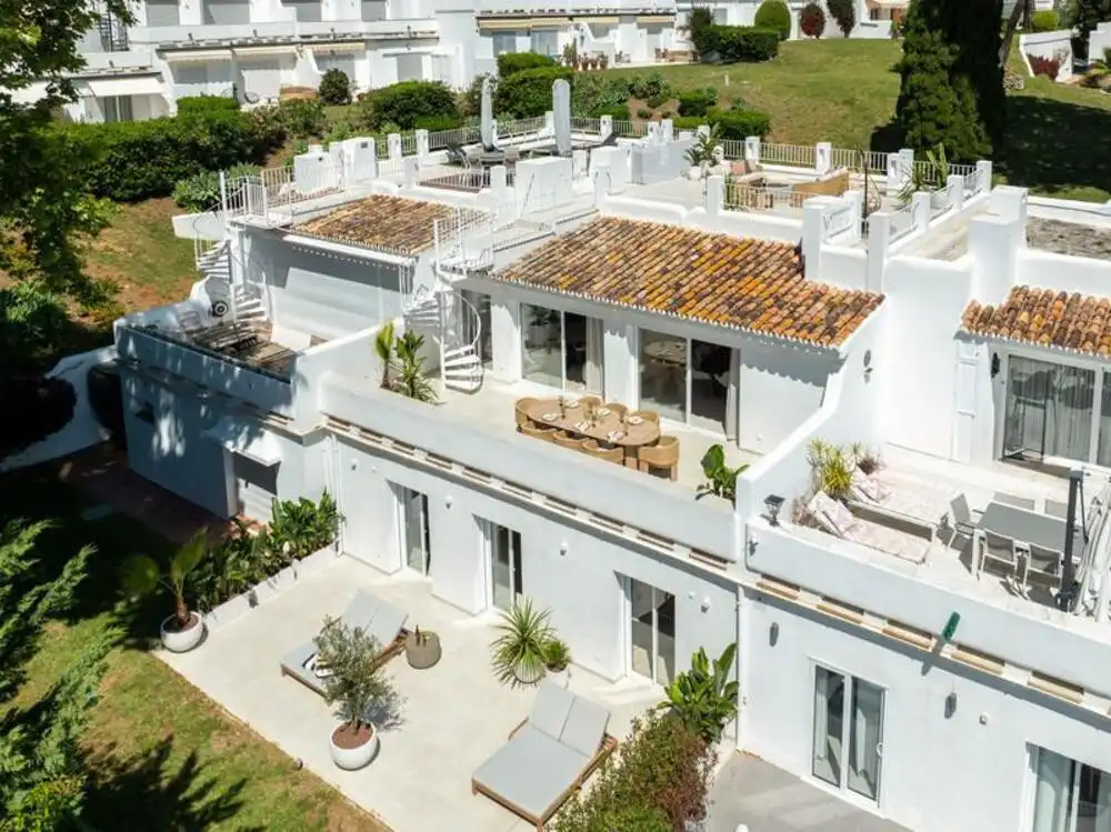 Reihenhaus mit Pool zum Verkauf in Nueva Andalucía, imagen 27