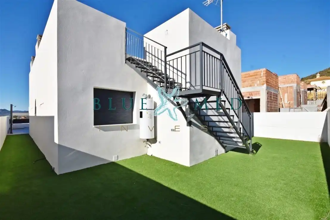 Vista exterior de Casa o xalet en venda en Mazarrón amb Jardí privat, Terrassa i Piscina