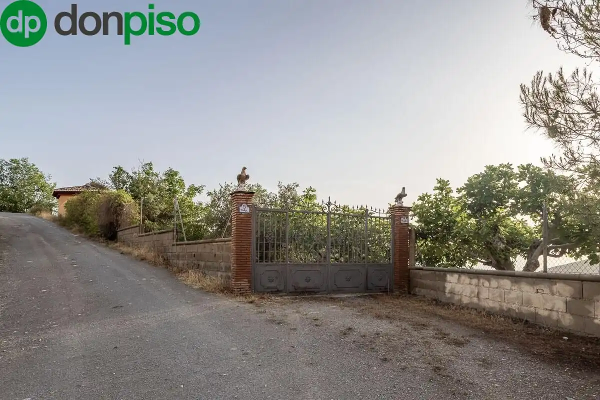 Finca rústica en venda en Monachil amb Jardí privat i Piscina comunitària