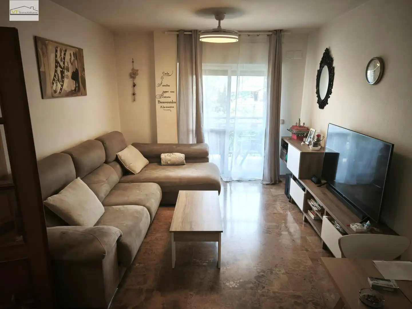Sala de estar de Piso en venta en Málaga con Aire acondicionado, Terraza y Piscina comunitaria