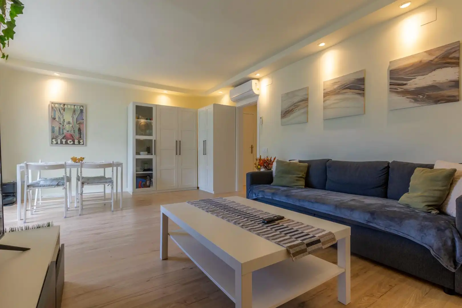 Sala de estar de Piso en venta en Sitges con Aire acondicionado, Calefacción y Trastero