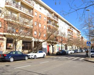 Exterior view of Flat to rent in  Sevilla Capital  with Air Conditioner and Terrace