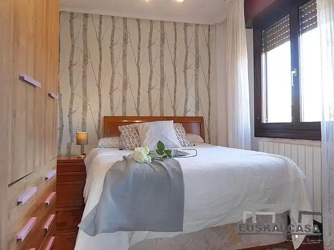 Schlafzimmer von Wohnung zum Verkauf in Bilbao  mit Heizung und Parkett
