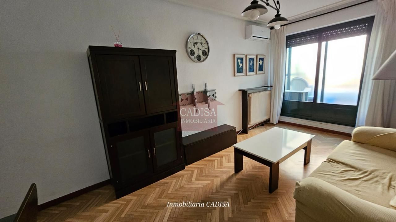 Living room of Attic for sale in Salamanca Capital  with Air Conditioner, Heating and Parquet flooring