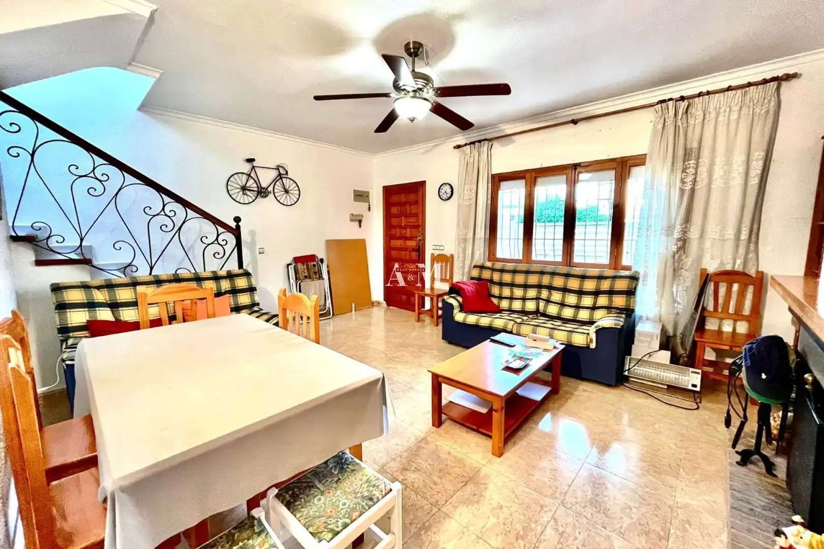 Sala de estar de Casa adosada de alquiler en Pilar de la Horadada con Aire acondicionado, Calefacción y Terraza