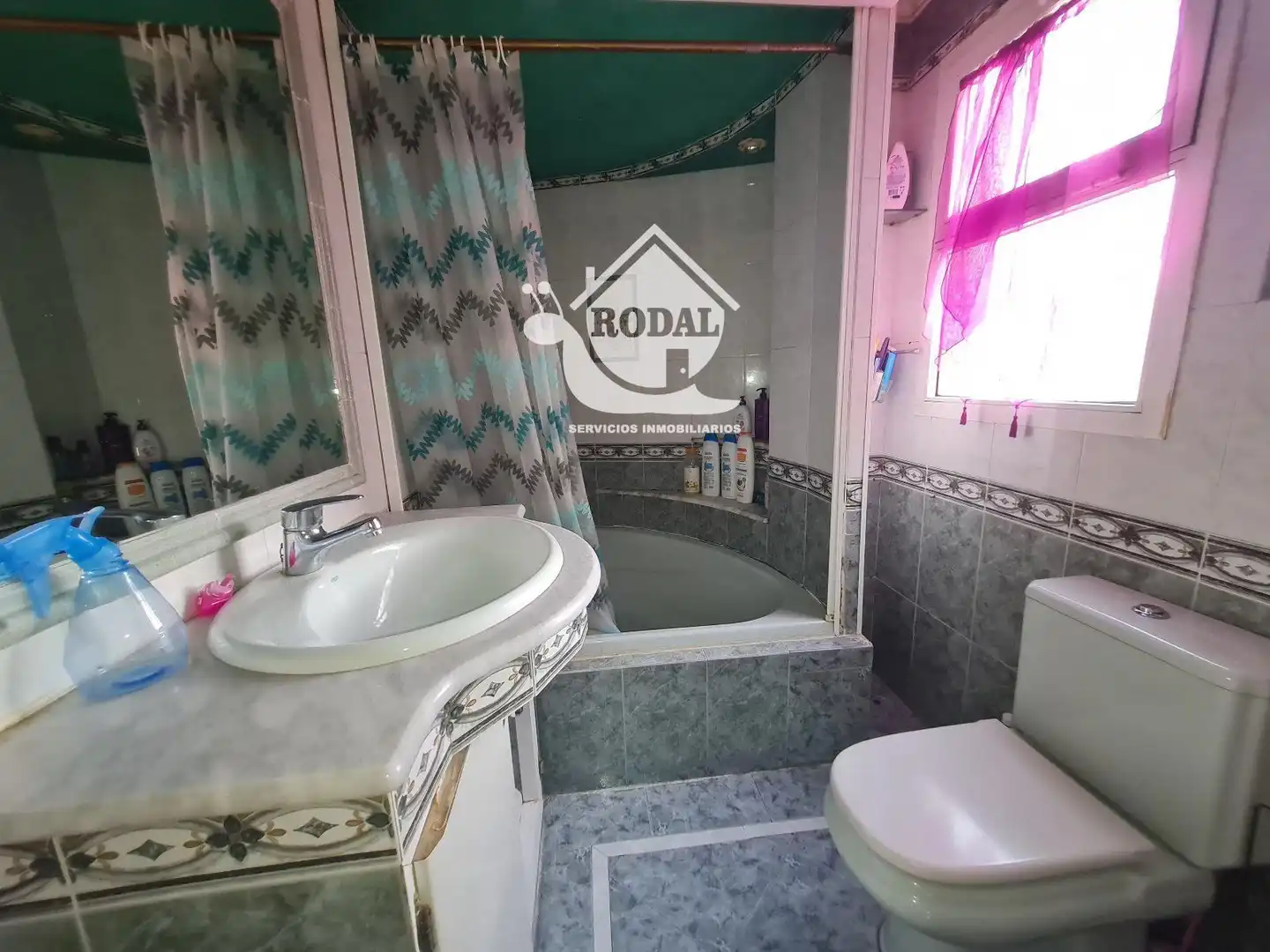 Baño de Casa adosada en venta en Huércal de Almería con Aire acondicionado, Calefacción y Terraza