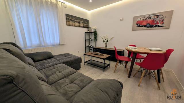 Piso en Alquiler en Jeronimo sainz de la maza en Cuatro Caminos