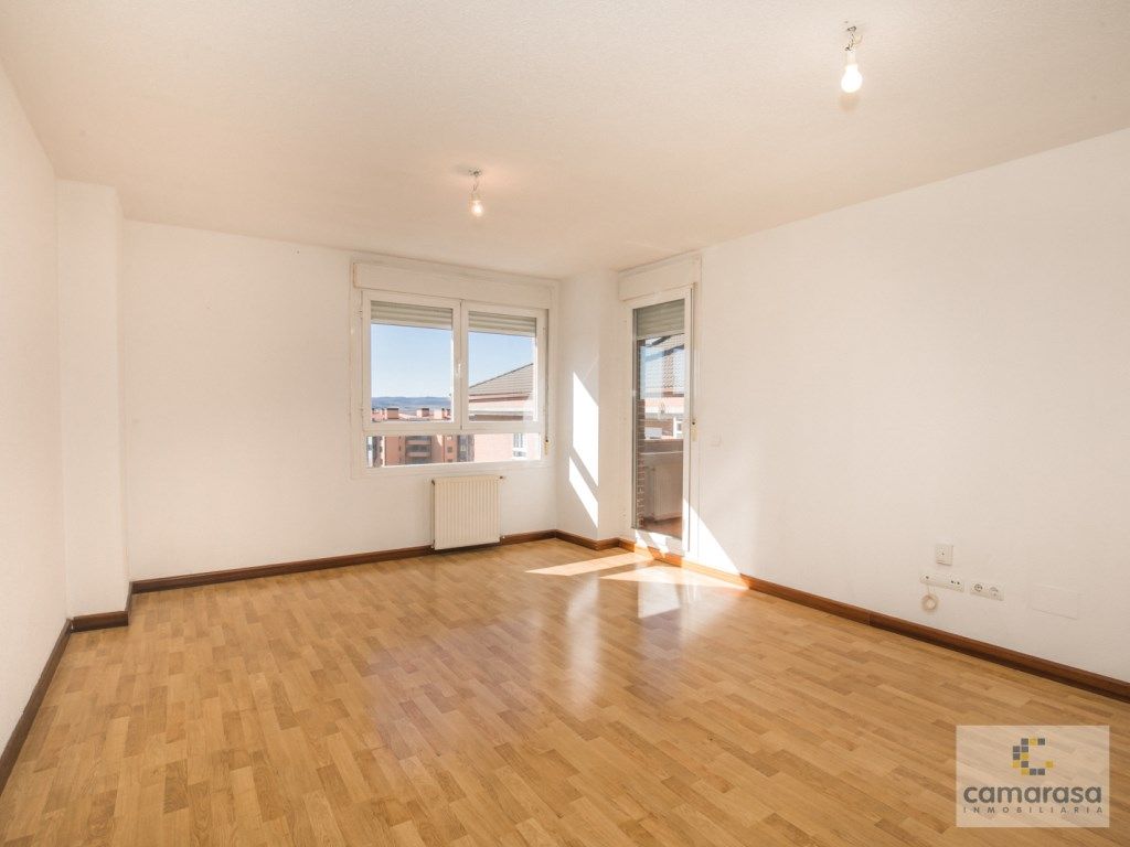 Sala de estar de Piso en venta en Ávila Capital con Terraza, Horno y Lavadora