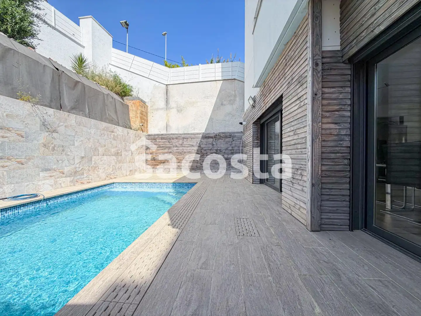 Piscina de Casa adosada en venda en Canet de Mar amb Calefacció, Jardí privat i Terrassa