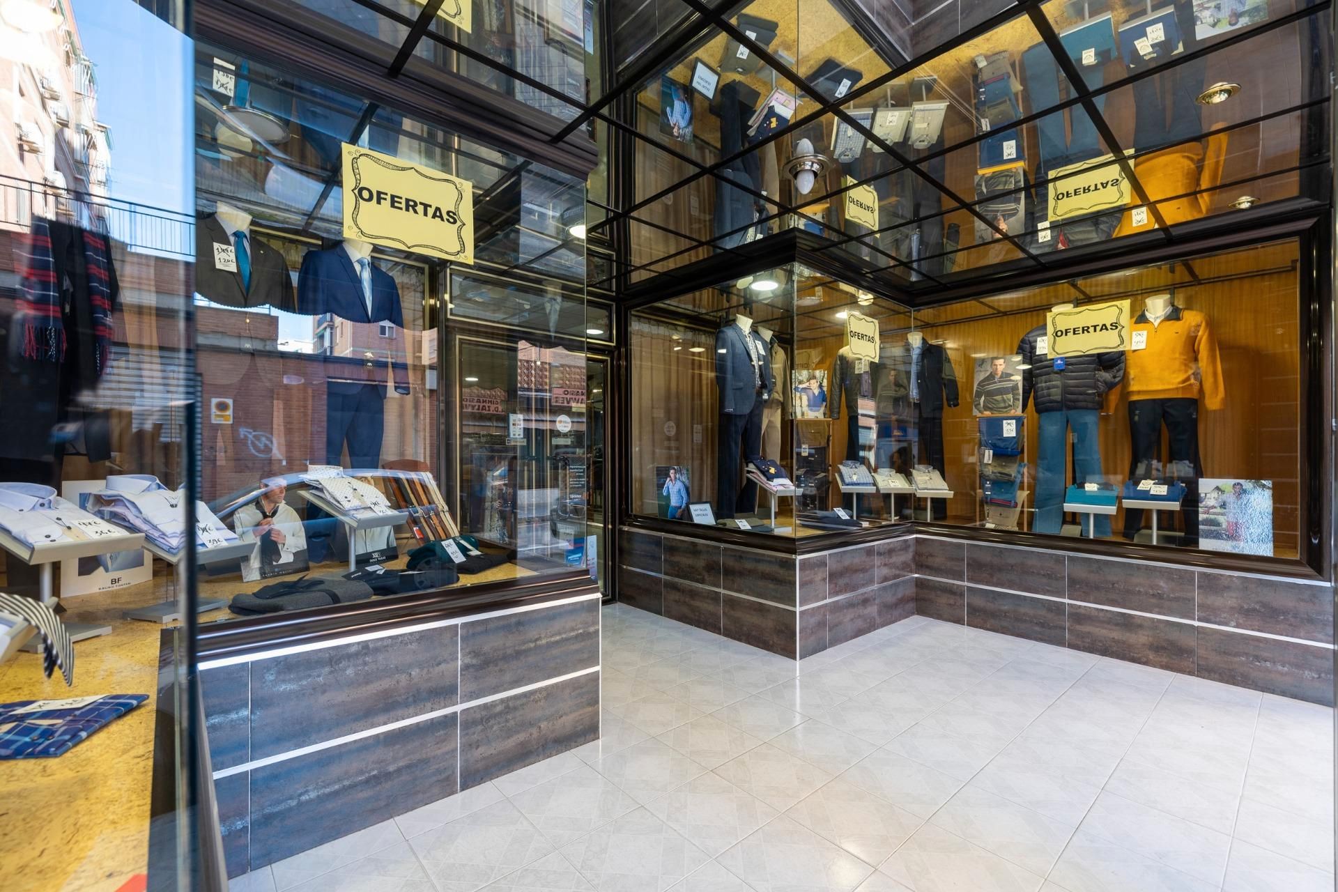 Local en venta en  Granada Capital con Aire acondicionado y Calefacción