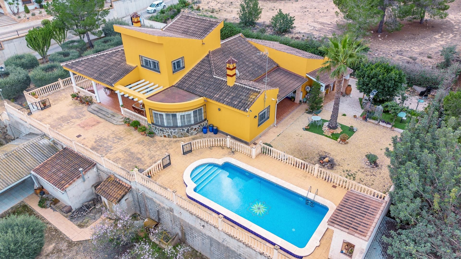 Exterior view of House or chalet for sale in Orihuela  with Air Conditioner, Heating and Private garden