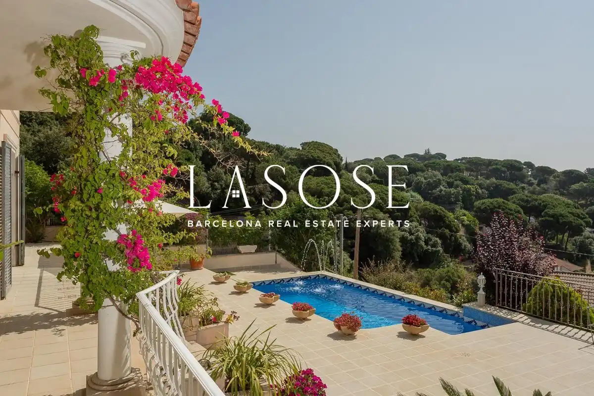 Exterior view of Houses for sale in Arenys de Munt  with Air Conditioner, Private garden and Terrace