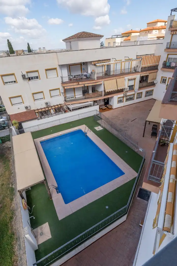 Piscina de Piso en venta en Gójar con Terraza, Trastero y Balcón