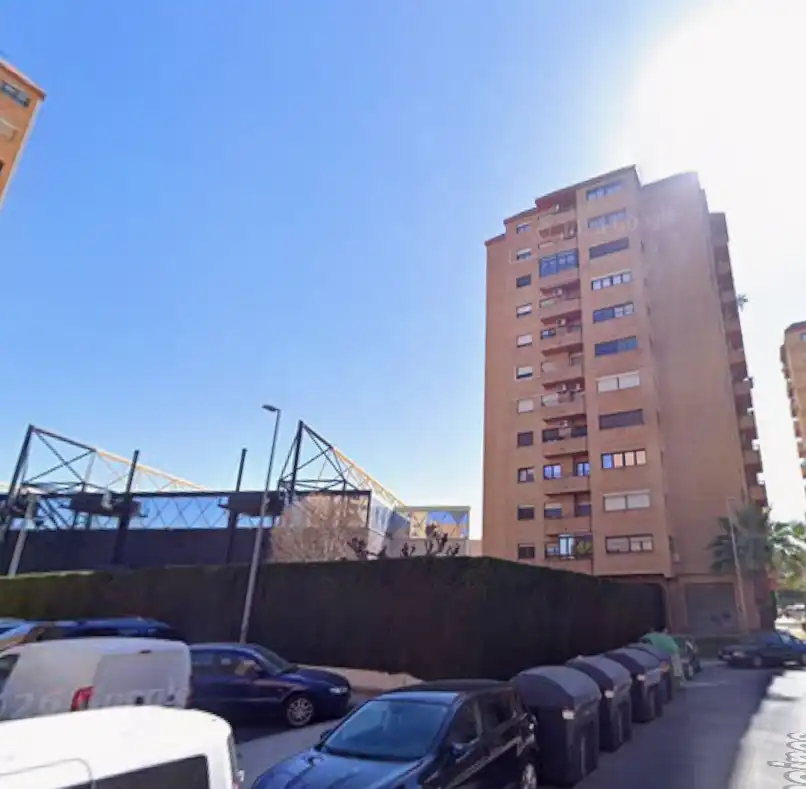 Vista exterior de Piso en venta en Paterna con Balcón y Piscina comunitaria