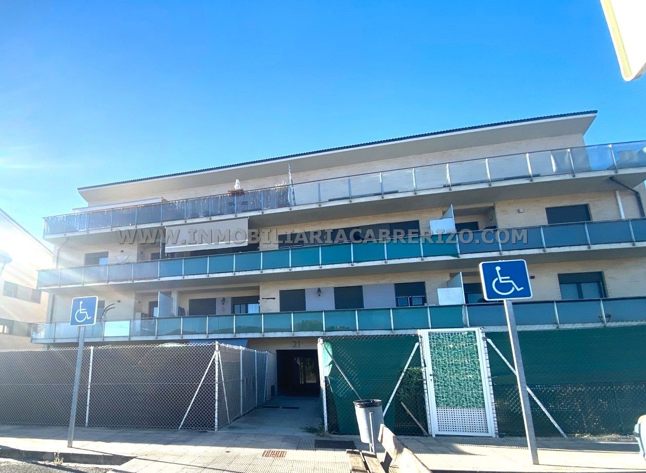 Exterior view of Flat for sale in Puente la Reina / Gares  with Heating, Parquet flooring and Terrace