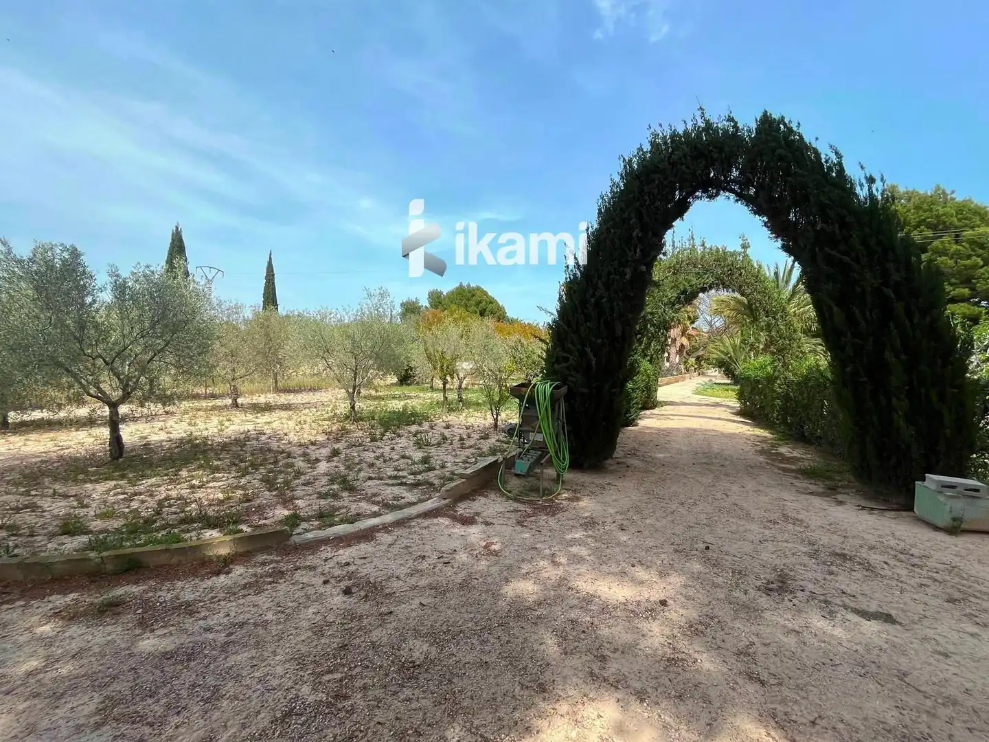 Casa o chalet en venta en Elda con Calefacción, Trastero y Piscina