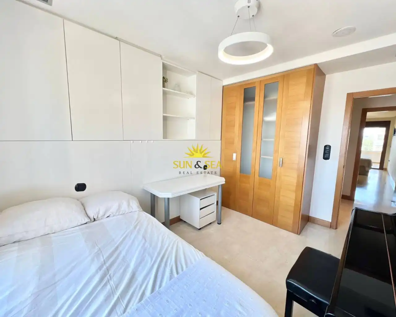 Habitación de Apartamento de alquiler en Guardamar del Segura con Aire acondicionado, Calefacción y Piscina