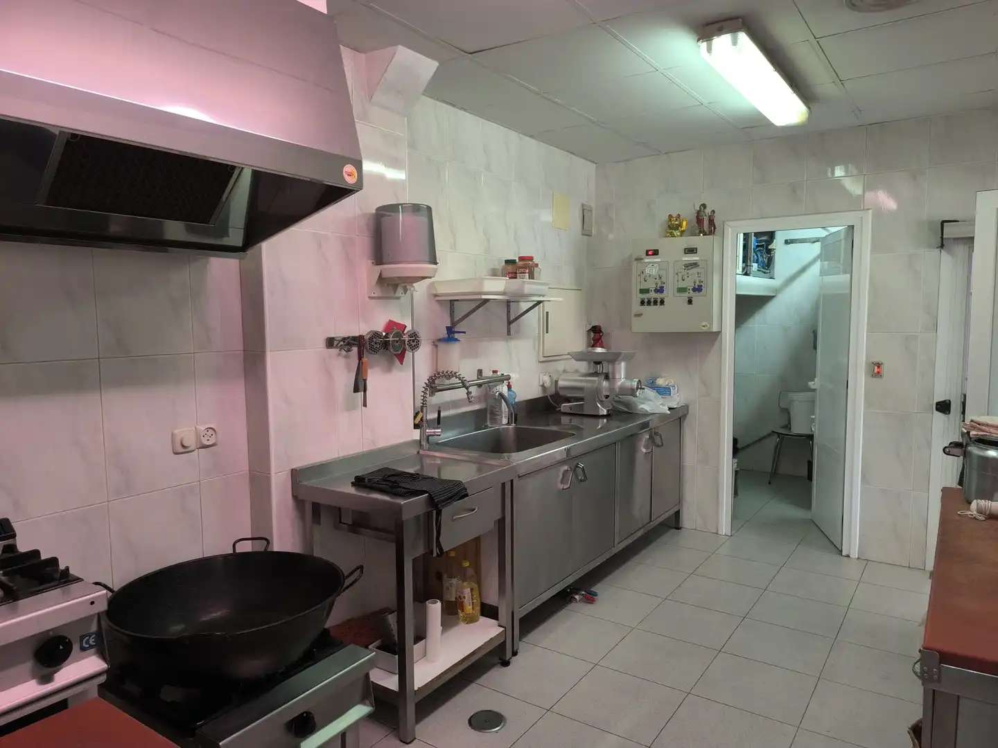 Cuina de Local de lloguer en Cuenca amb Moblat