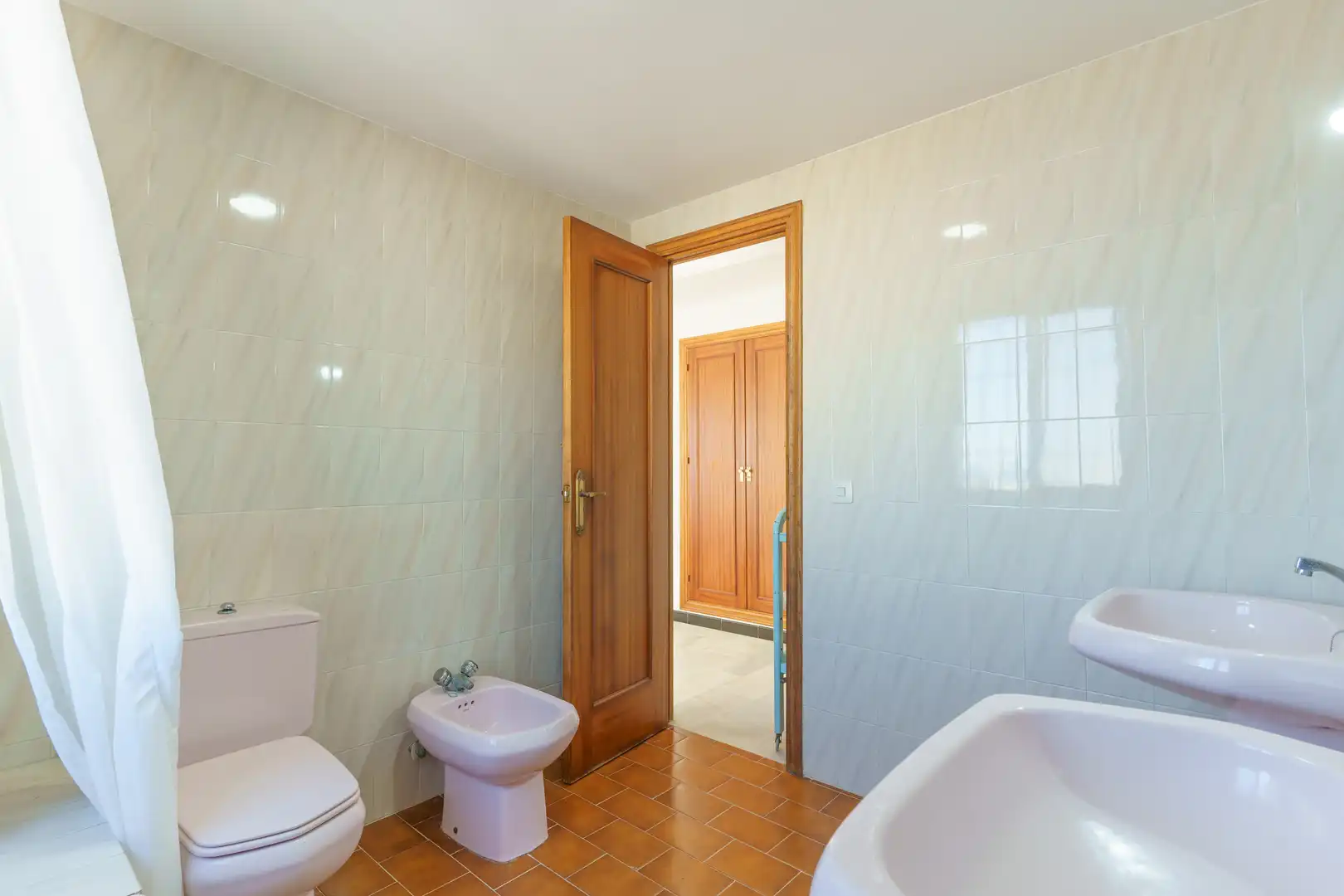 Baño de Piso en venta en Almonte con Terraza, Trastero y Amueblado