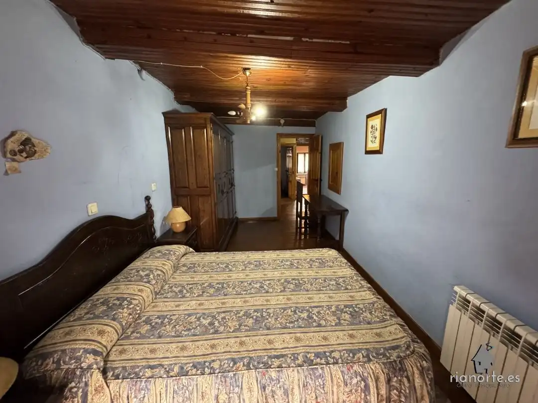 Bedroom of Houses for sale in Peñamellera Alta  with Heating