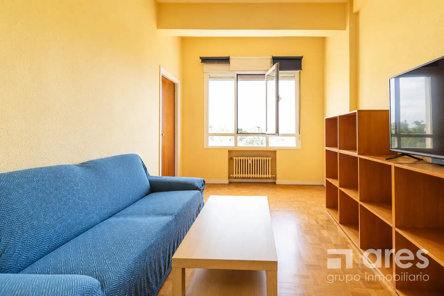 Sala de estar de Piso en venta en  Madrid Capital con Calefacción