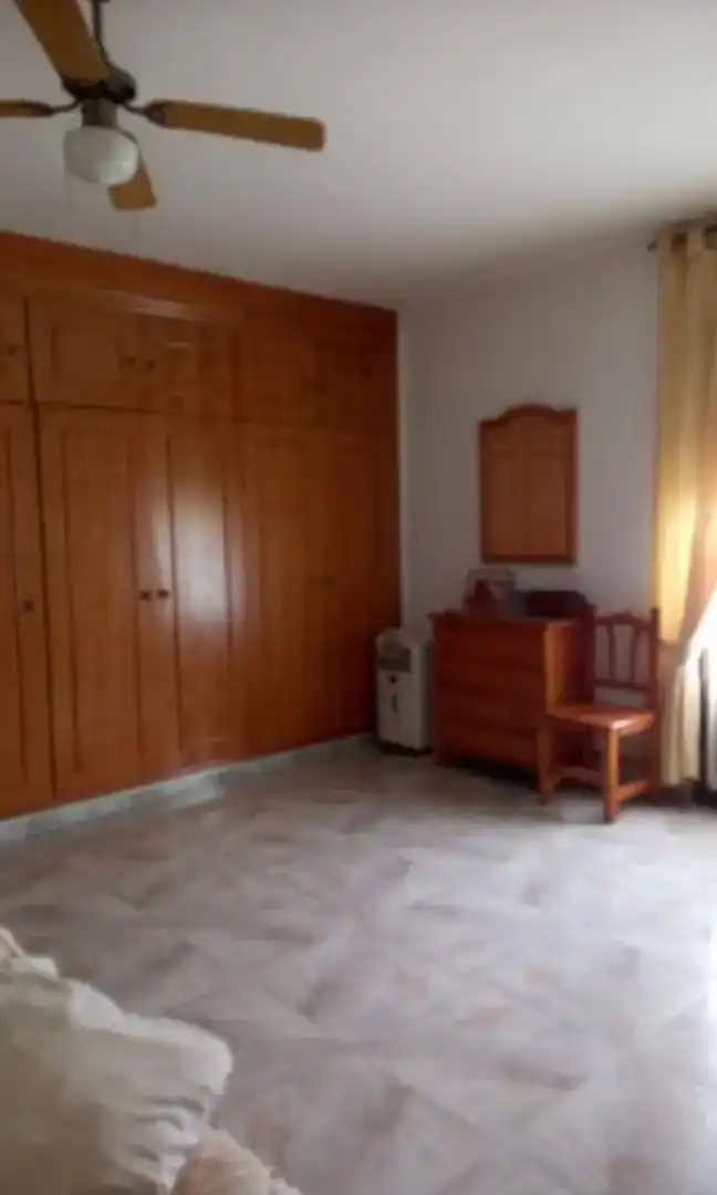 Dormitori de Casa adosada en venda en Torreorgaz