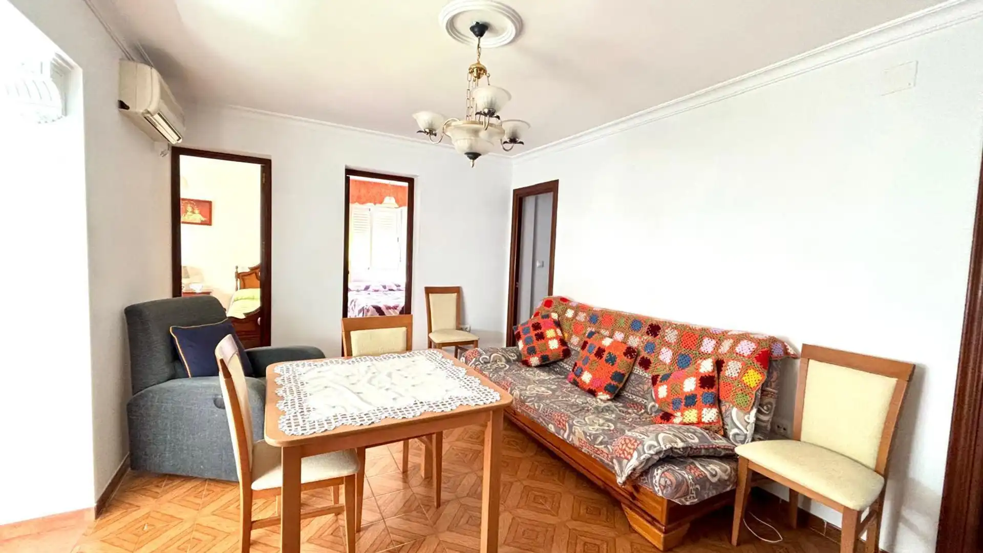 Sala de estar de Piso en venta en Villamartín con Amueblado y Balcón