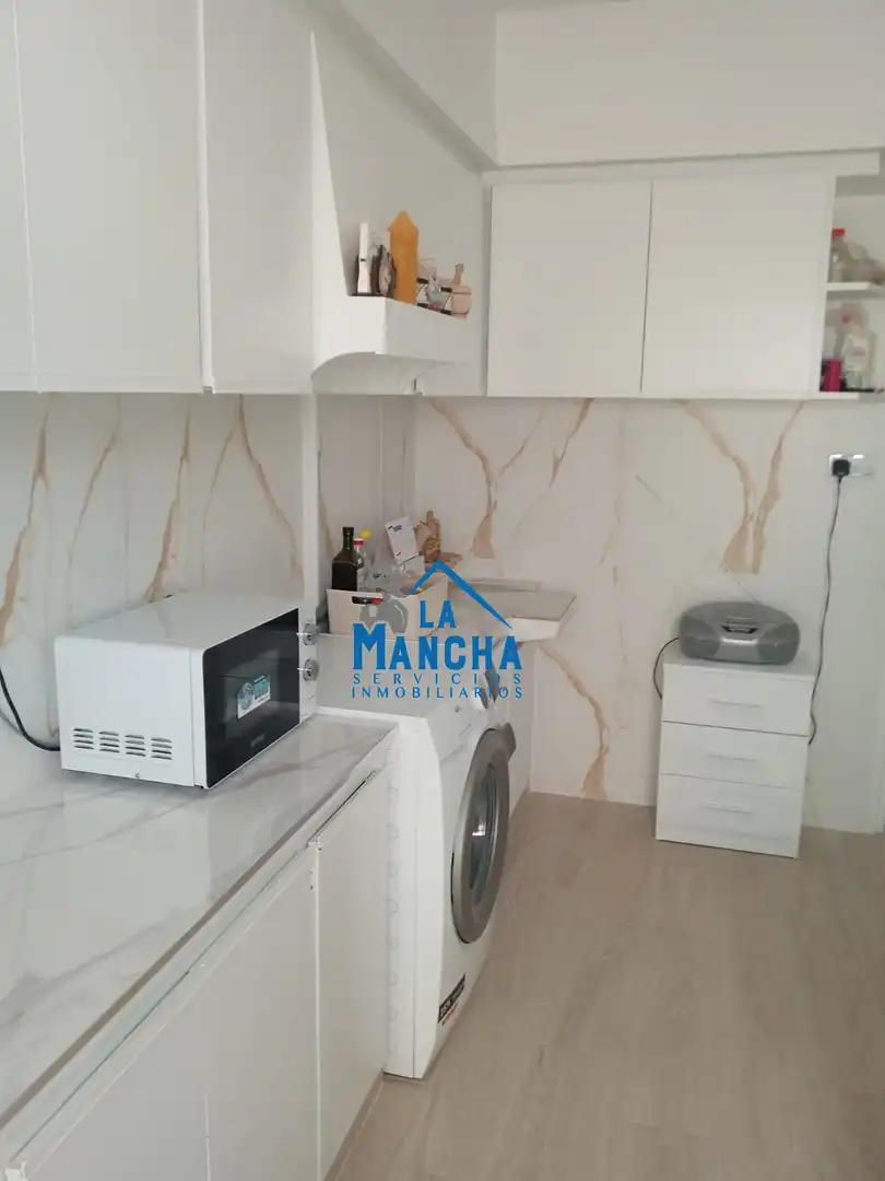 Kitchen of Flat for sale in Almansa  with Furnished and Balcony