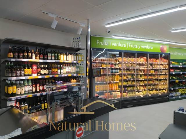 Local comercial en Venta en Urbanitzacions