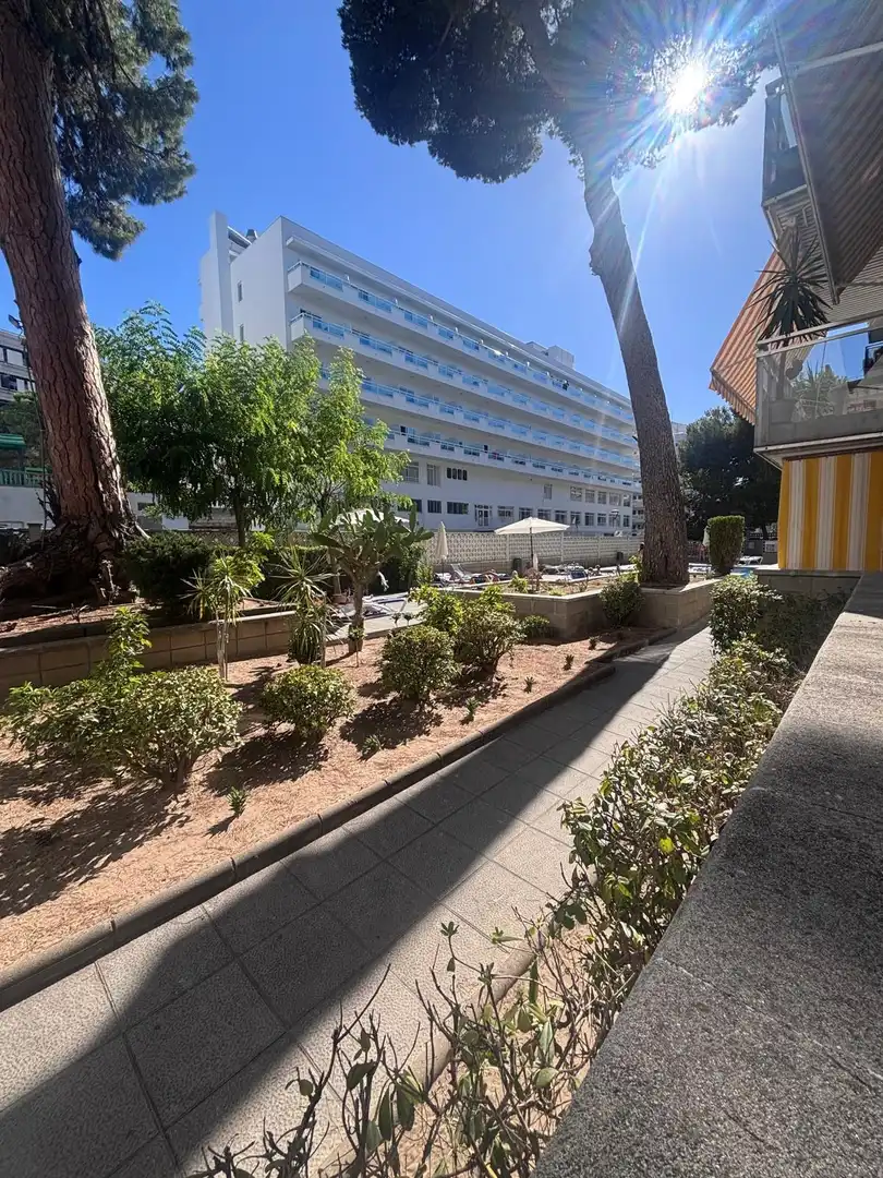 Planta baja en venta en Salou con Amueblado y Piscina comunitaria