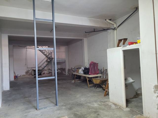 Local comercial en Venta en RIU MILLARS en Madrigal