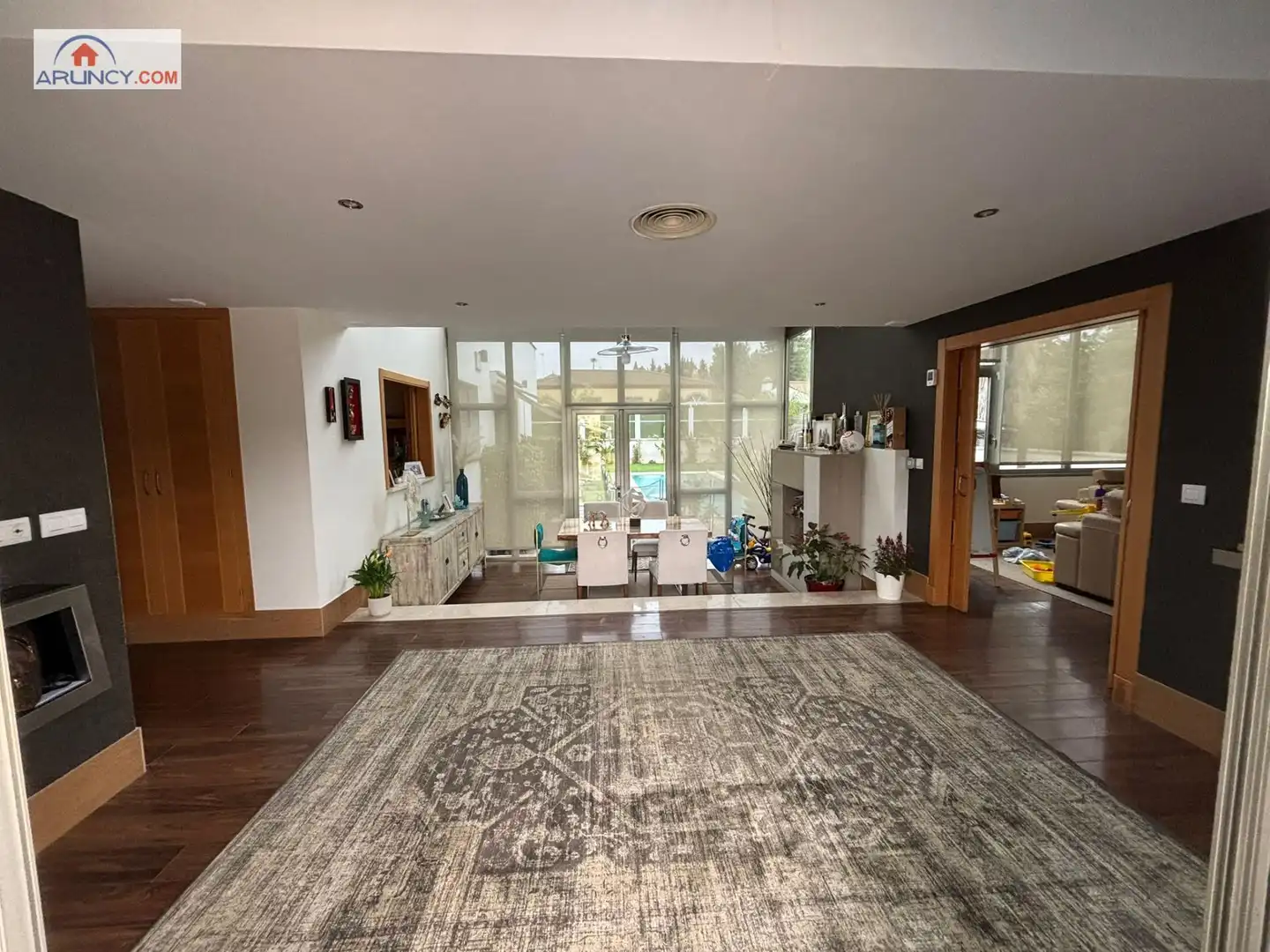 Sala d'estar de Casa o xalet en venda en Alcalá de Guadaira amb Aire condicionat, Jardí privat i Traster