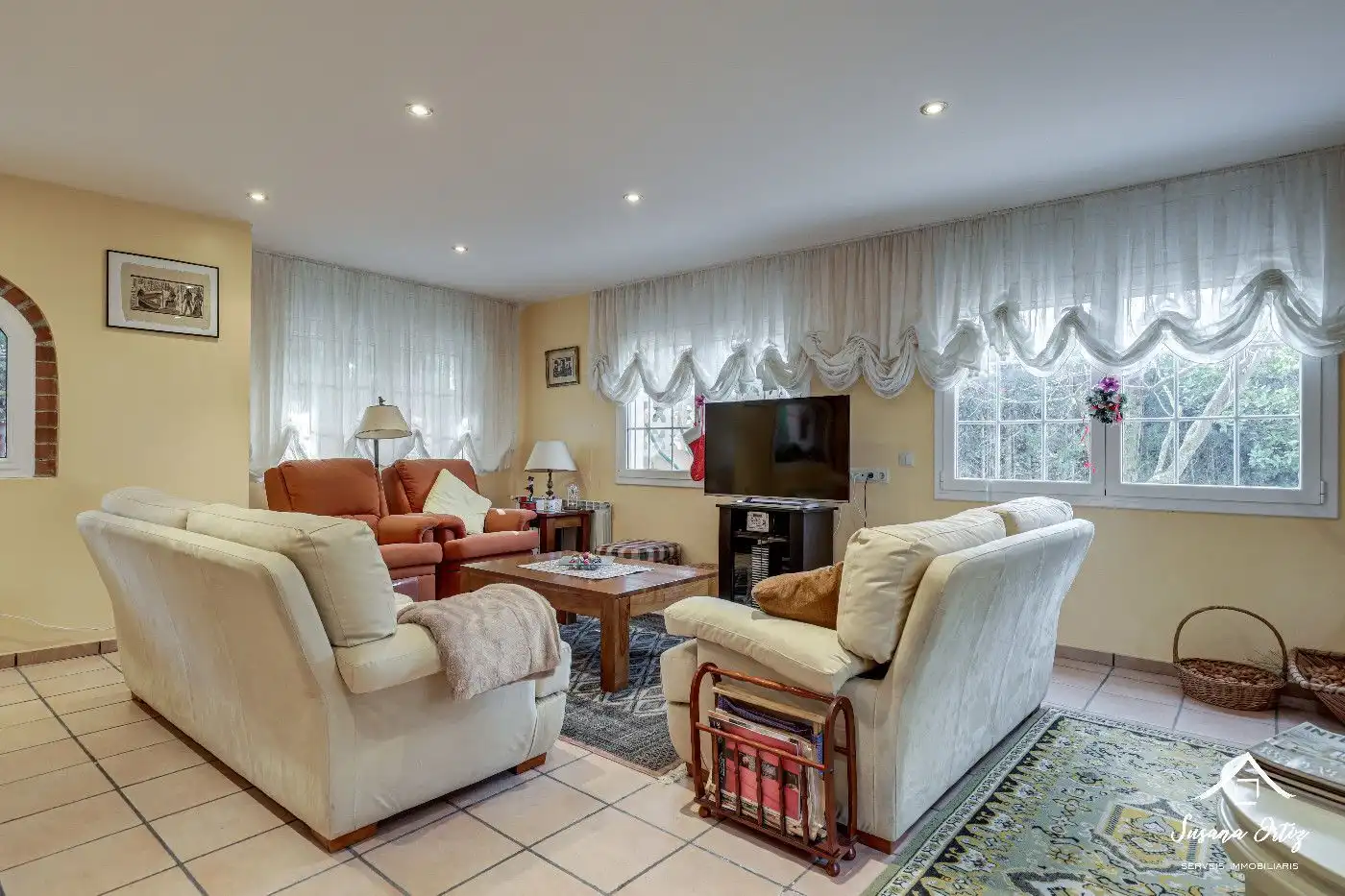 Sala de estar de Casa o chalet en venta en El Bruc con Aire acondicionado, Calefacción y Jardín privado