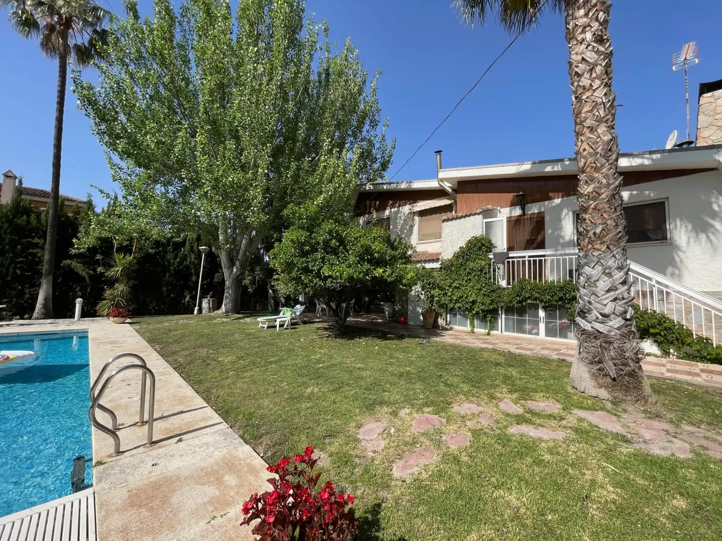 Vista exterior de Casa o chalet en venta en Petrer con Aire acondicionado, Calefacción y Jardín privado
