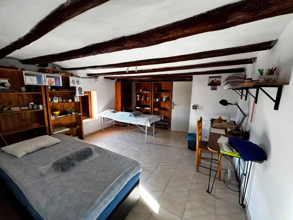 Casa adosada en venta en Calle de los Serranos de Aparicio, 11, Cretas