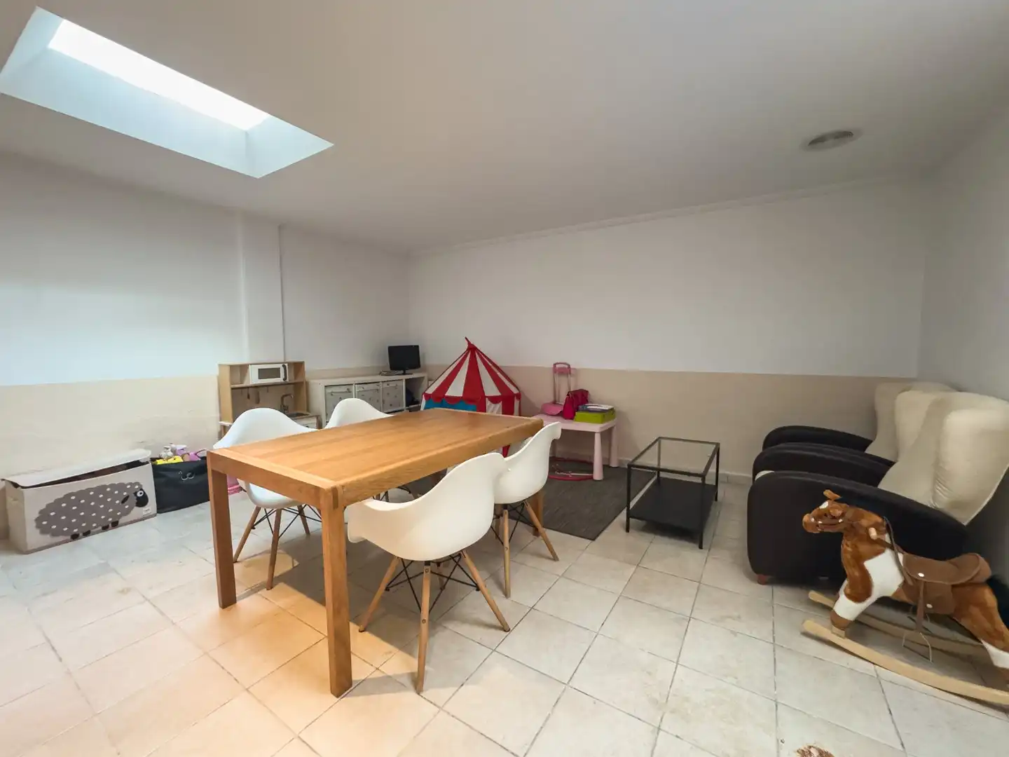 Dúplex de alquiler en Santa Pola con Terraza, Trastero y Piscina