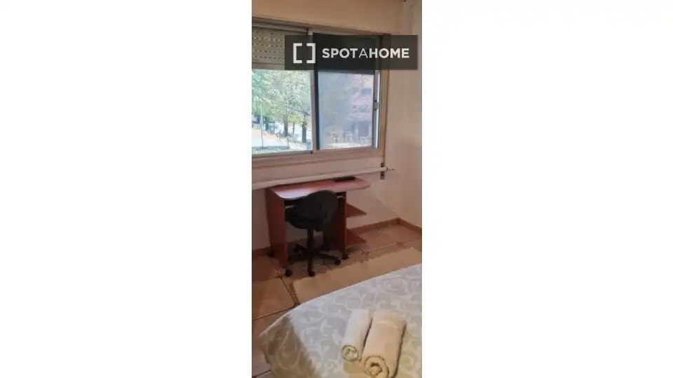 Bedroom of Flat for rent in Vigo   with Air Conditioner, Heating and Furnished
