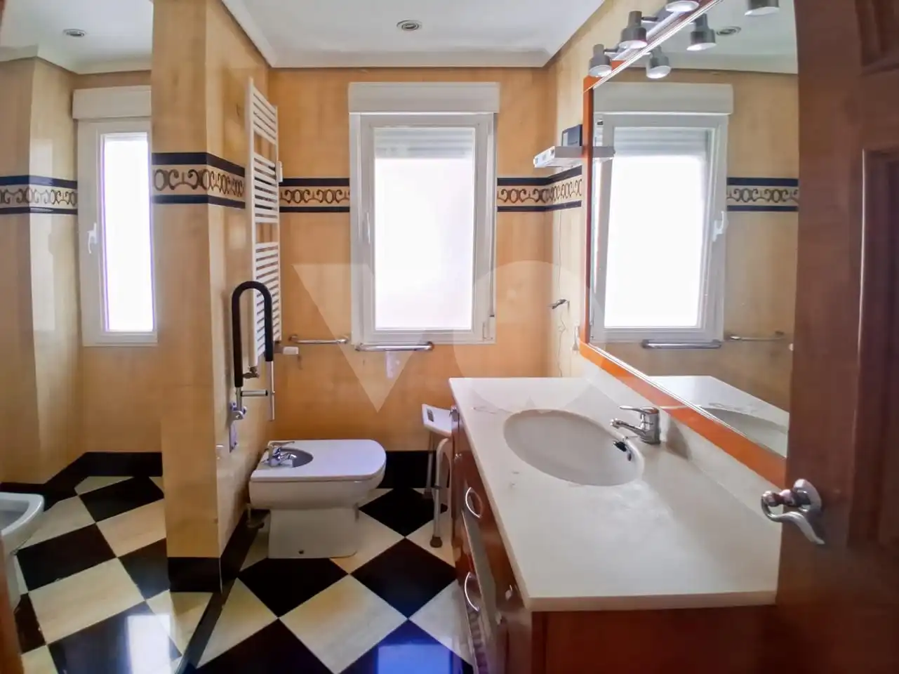 Baño de Piso en venta en Madrid con Aire acondicionado, Calefacción y Terraza