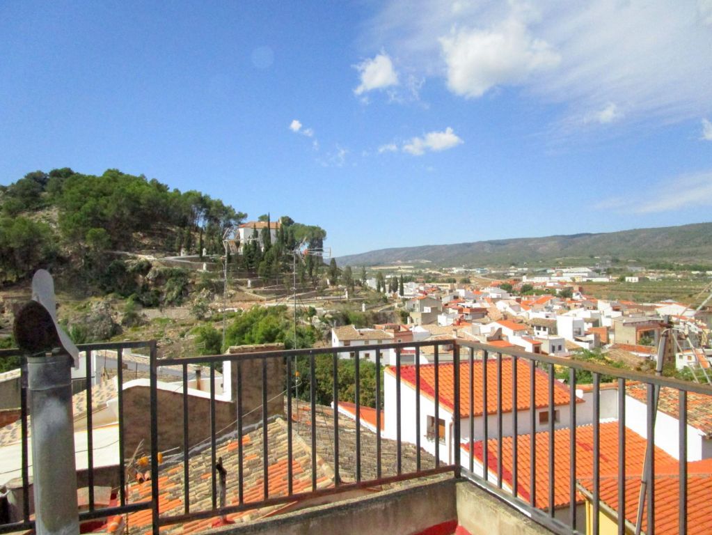 Vista exterior de Casa o xalet en venda en Mogente / Moixent amb Terrassa i Traster
