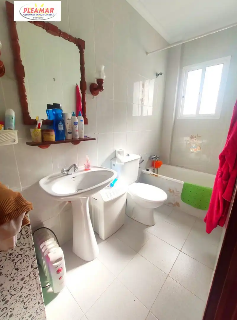 Baño de Dúplex en venta en Chipiona con Terraza, Trastero y Amueblado