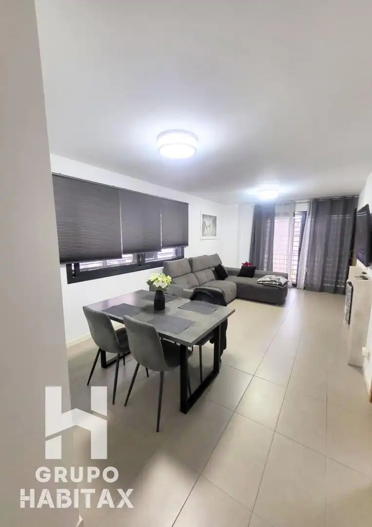 Living room of Duplexes for sale in Santa Coloma de Gramenet