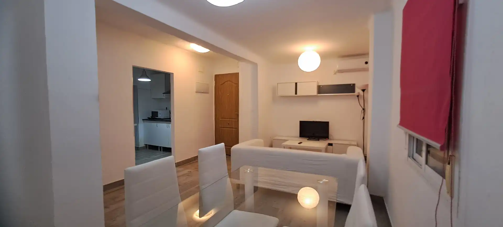 Flat for rent in Avenida Virgen del Rocío, Centro - Doña Mercedes