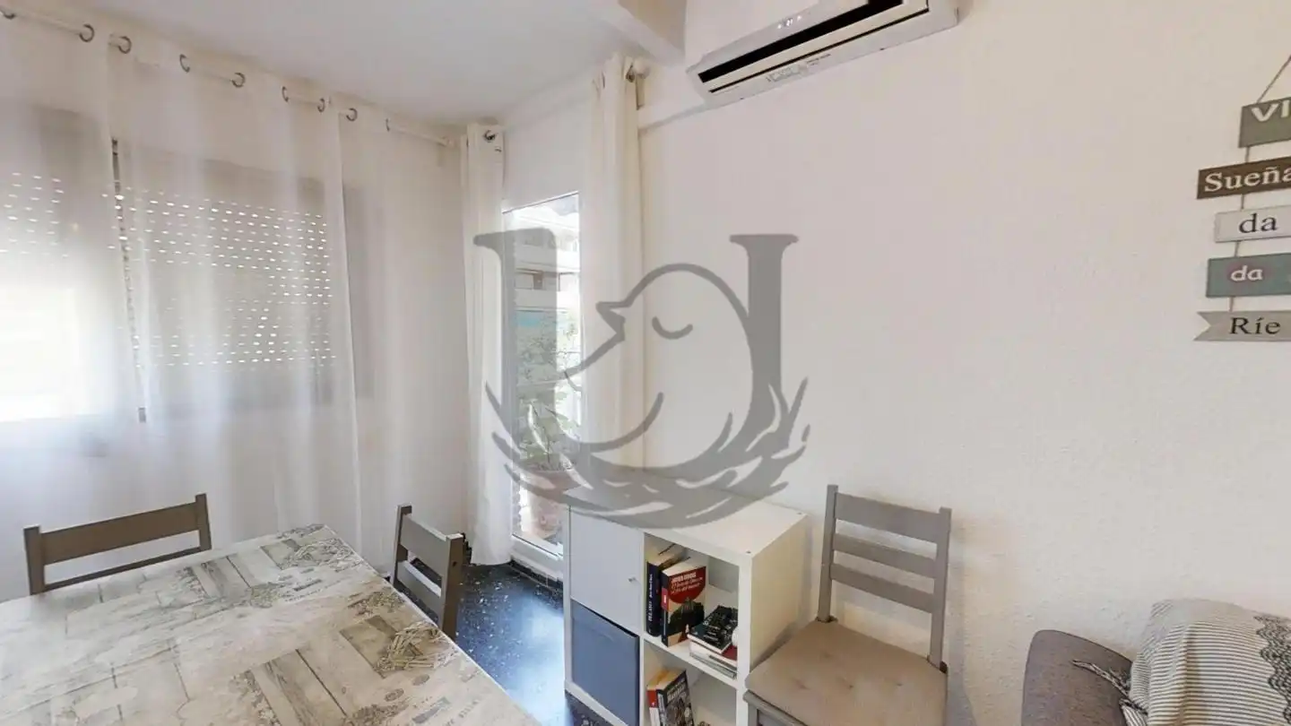 Bedroom of Flat for sale in Silla  with Air Conditioner and Terrace