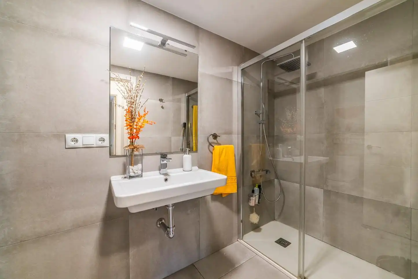 Baño de Piso en venta en Sevilla con Aire acondicionado y Alarma