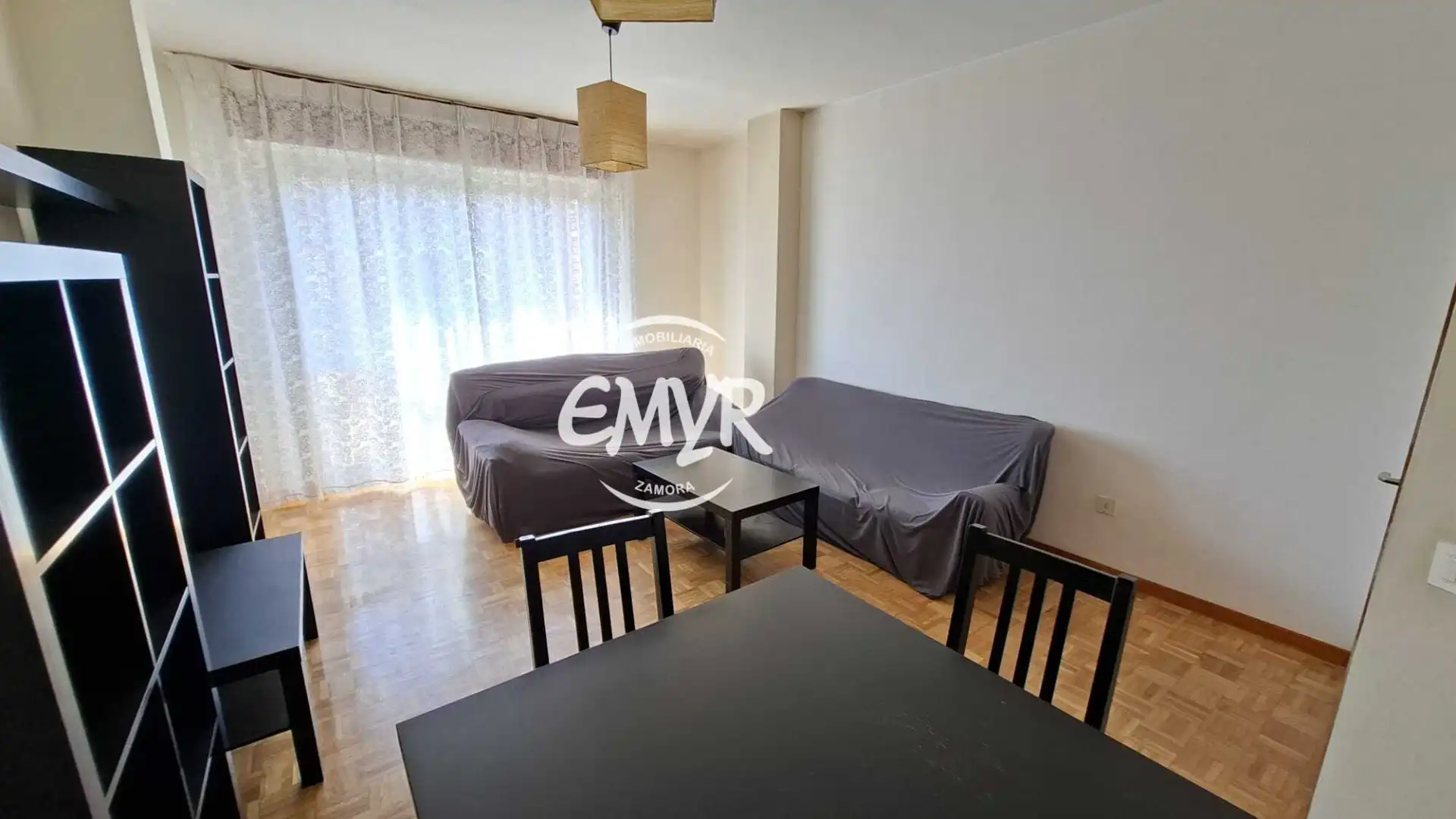 Living room of Flat for sale in Zamora Capital   with Heating, Parquet flooring and Terrace