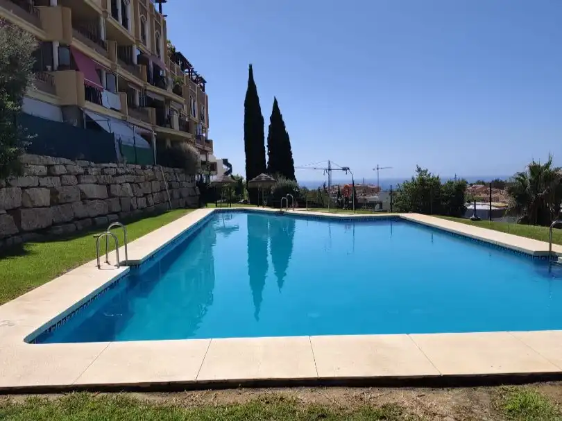 Piscina de Pis en venda en Mijas amb Aire condicionat, Terrassa i Piscina