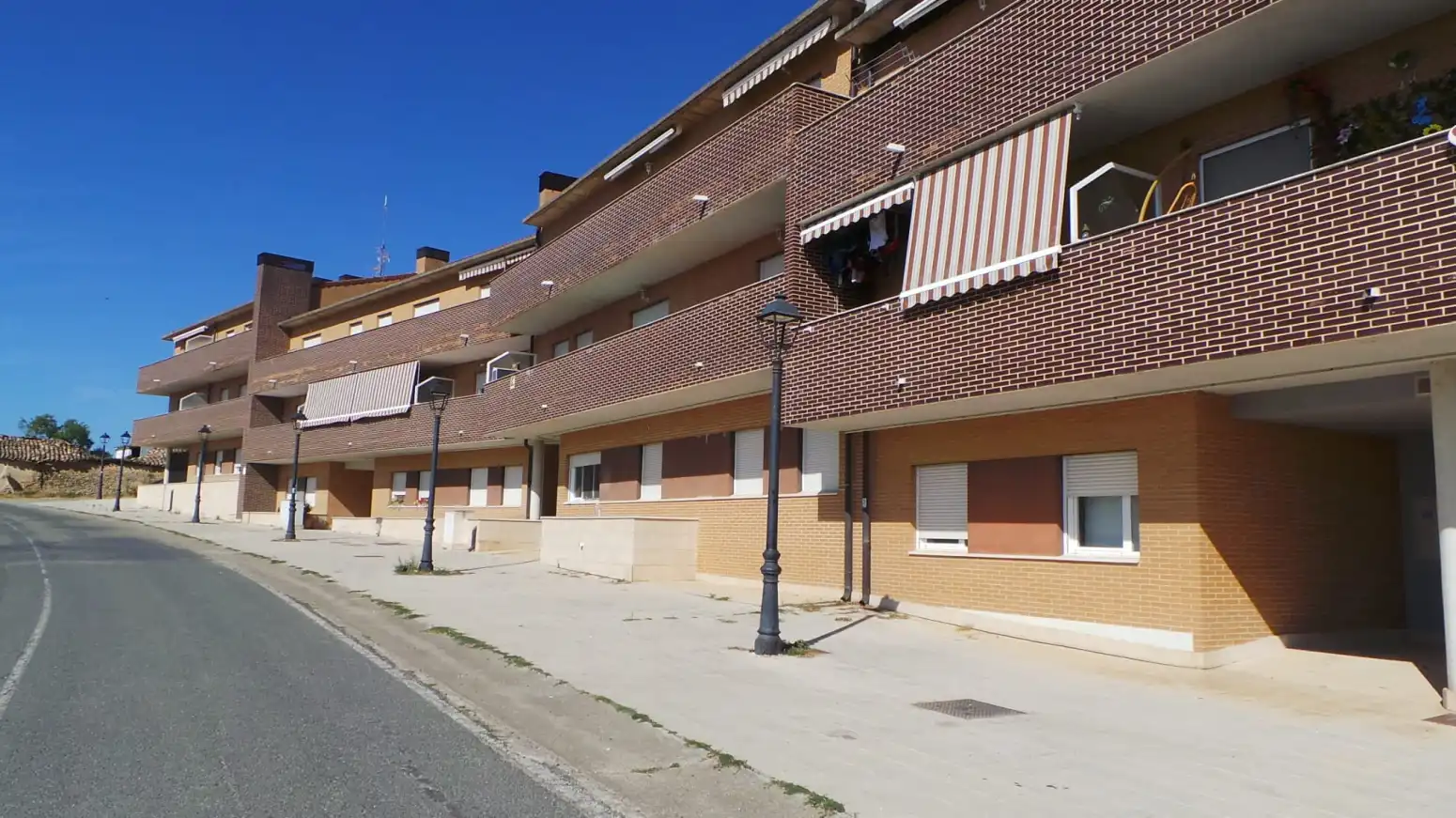 Vista exterior de Piso en venta en Grañón con Jardín privado, Terraza y Piscina